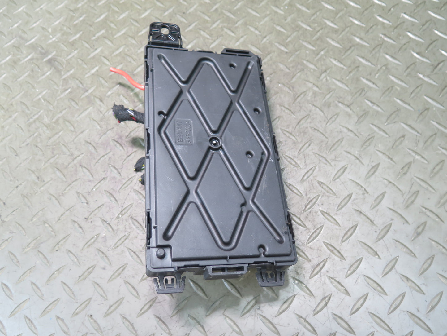 2015-2016 BMW F82 F83 M4 Rear BCM Body Control Module Fuse Box Unit
