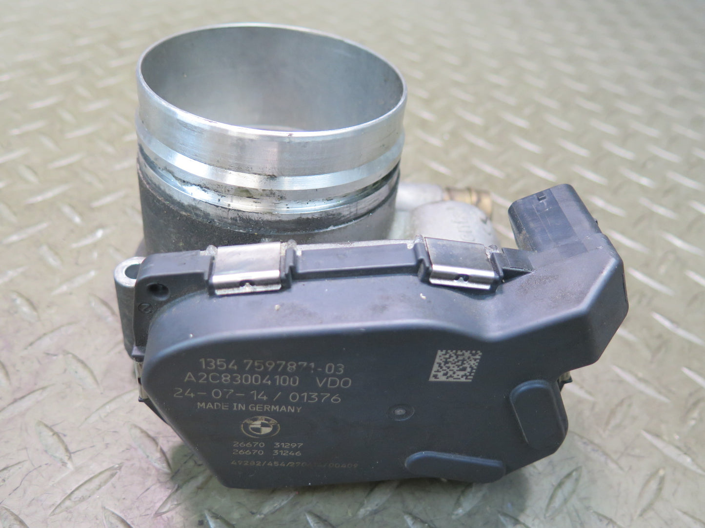 2015-2020 BMW F82 F83 M4 S55 Engine Air Throttle Body Assembly 7597871