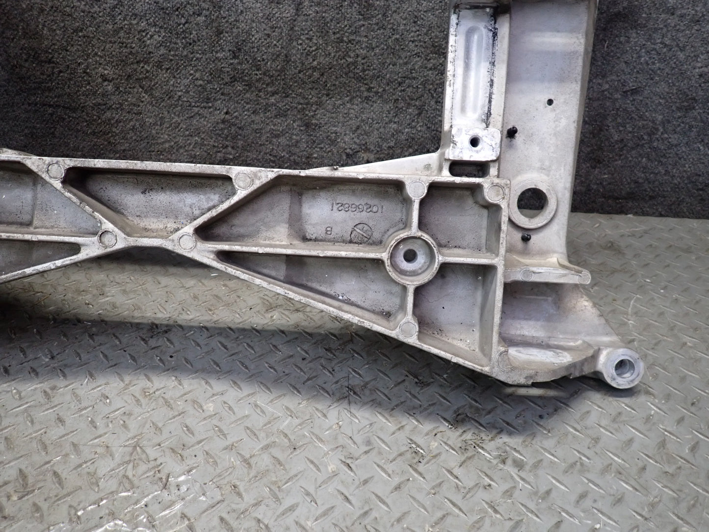 97-04 Chevrolet Corvette C5 Front Engine Subframe Crossmember Carrier 45K OEM