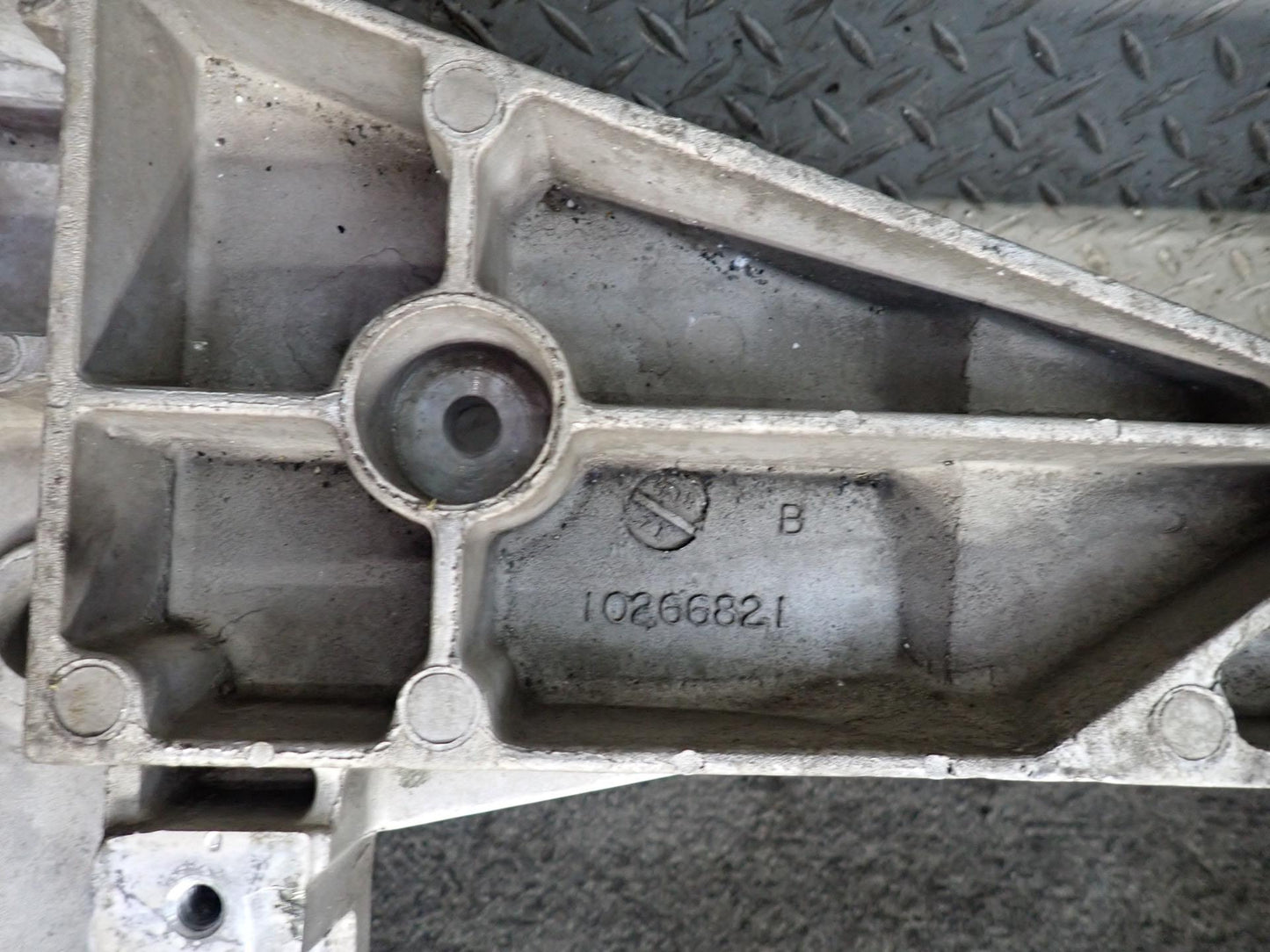 97-04 Chevrolet Corvette C5 Front Engine Subframe Crossmember Carrier 45K OEM