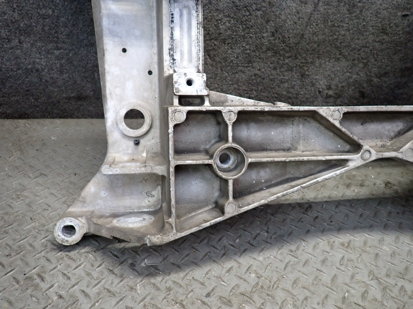 97-04 Chevrolet Corvette C5 Front Engine Subframe Crossmember Carrier 45K OEM