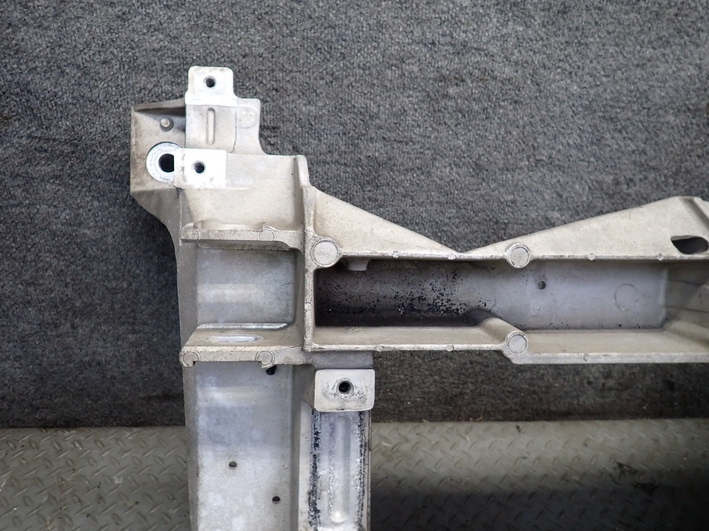 97-04 Chevrolet Corvette C5 Front Engine Subframe Crossmember Carrier 45K OEM