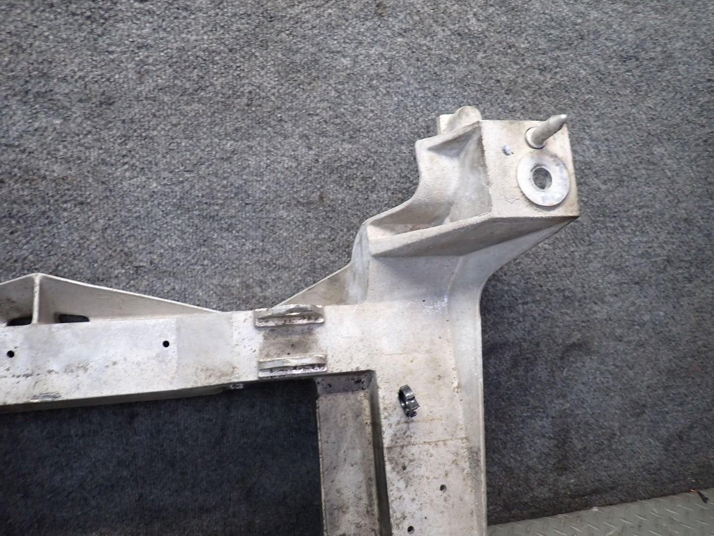97-04 Chevrolet Corvette C5 Front Engine Subframe Crossmember Carrier 45K OEM