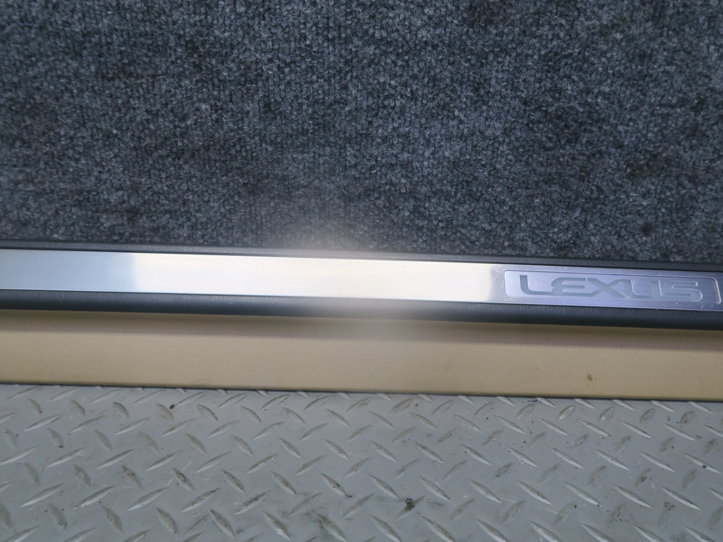 06-07 Lexus Z40 SC430 Set of 2 Left & Right Door Step Scuff Sill Plate Trim OEM