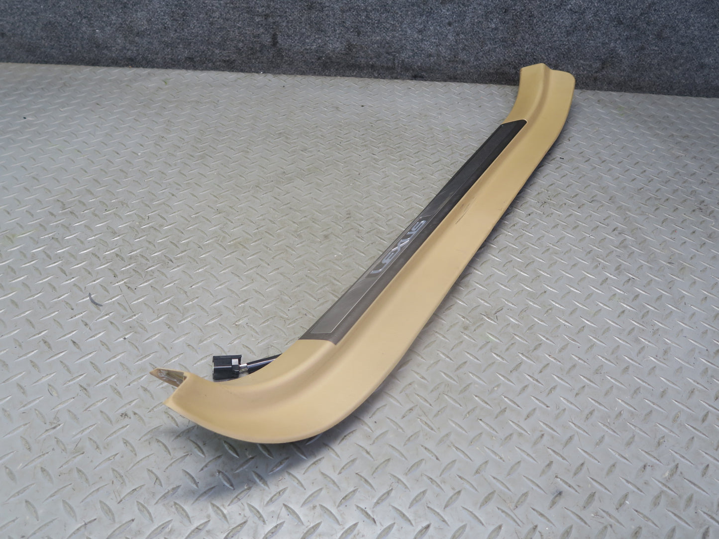 06-07 Lexus Z40 SC430 Set of 2 Left & Right Door Step Scuff Sill Plate Trim OEM