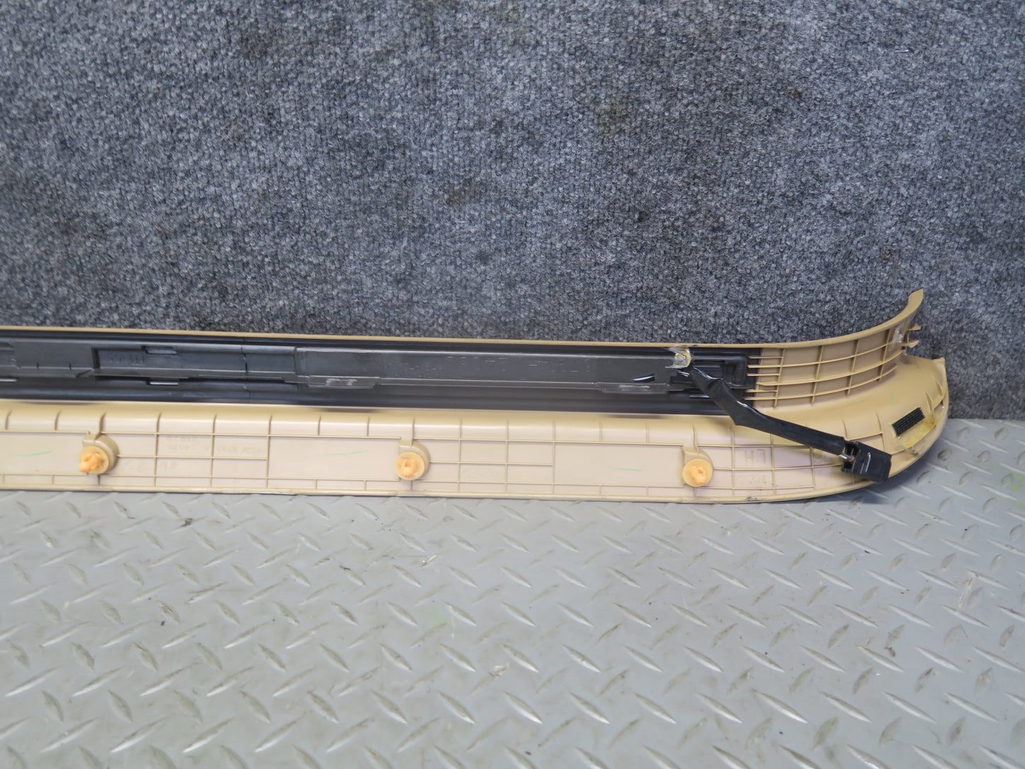 06-07 Lexus Z40 SC430 Set of 2 Left & Right Door Step Scuff Sill Plate Trim OEM