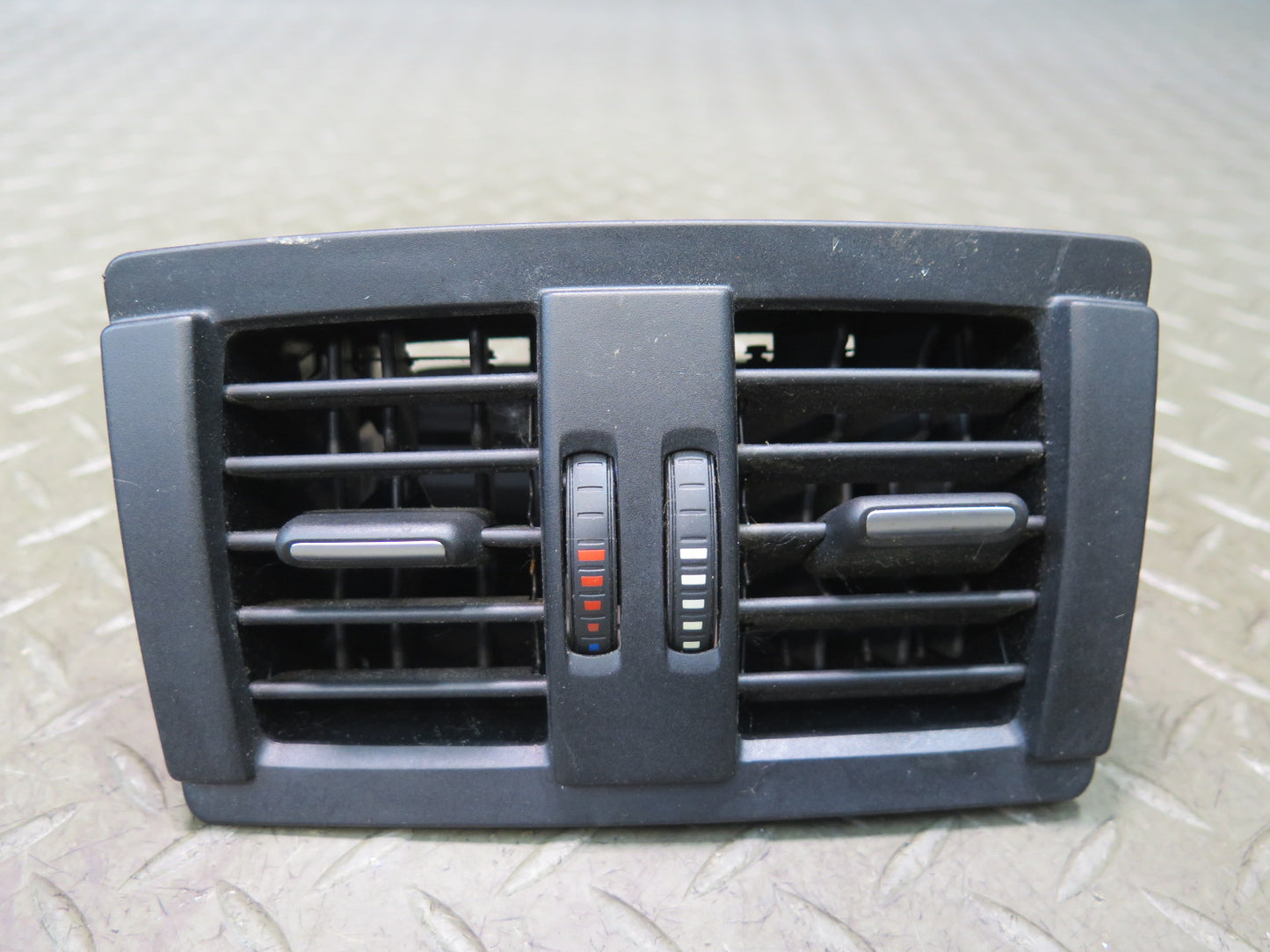 2012-2020 BMW F30 F82 F83 M4 Rear Center Console A/C Heater Air Vent Grille