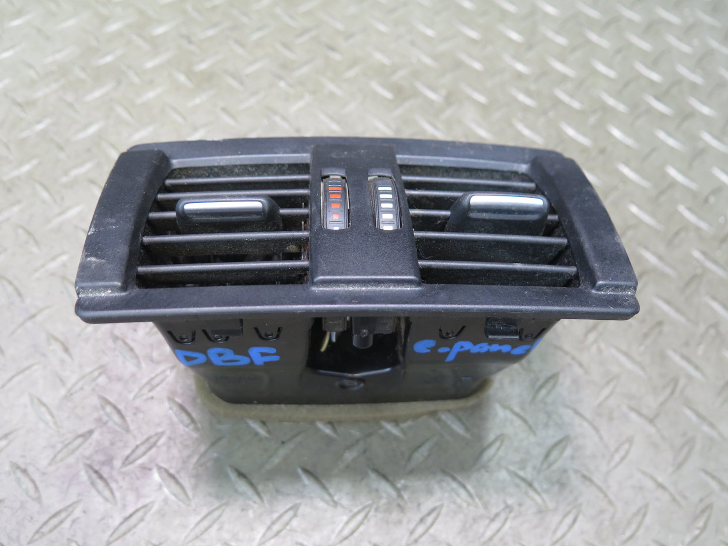 2012-2020 BMW F30 F82 F83 M4 Rear Center Console A/C Heater Air Vent Grille