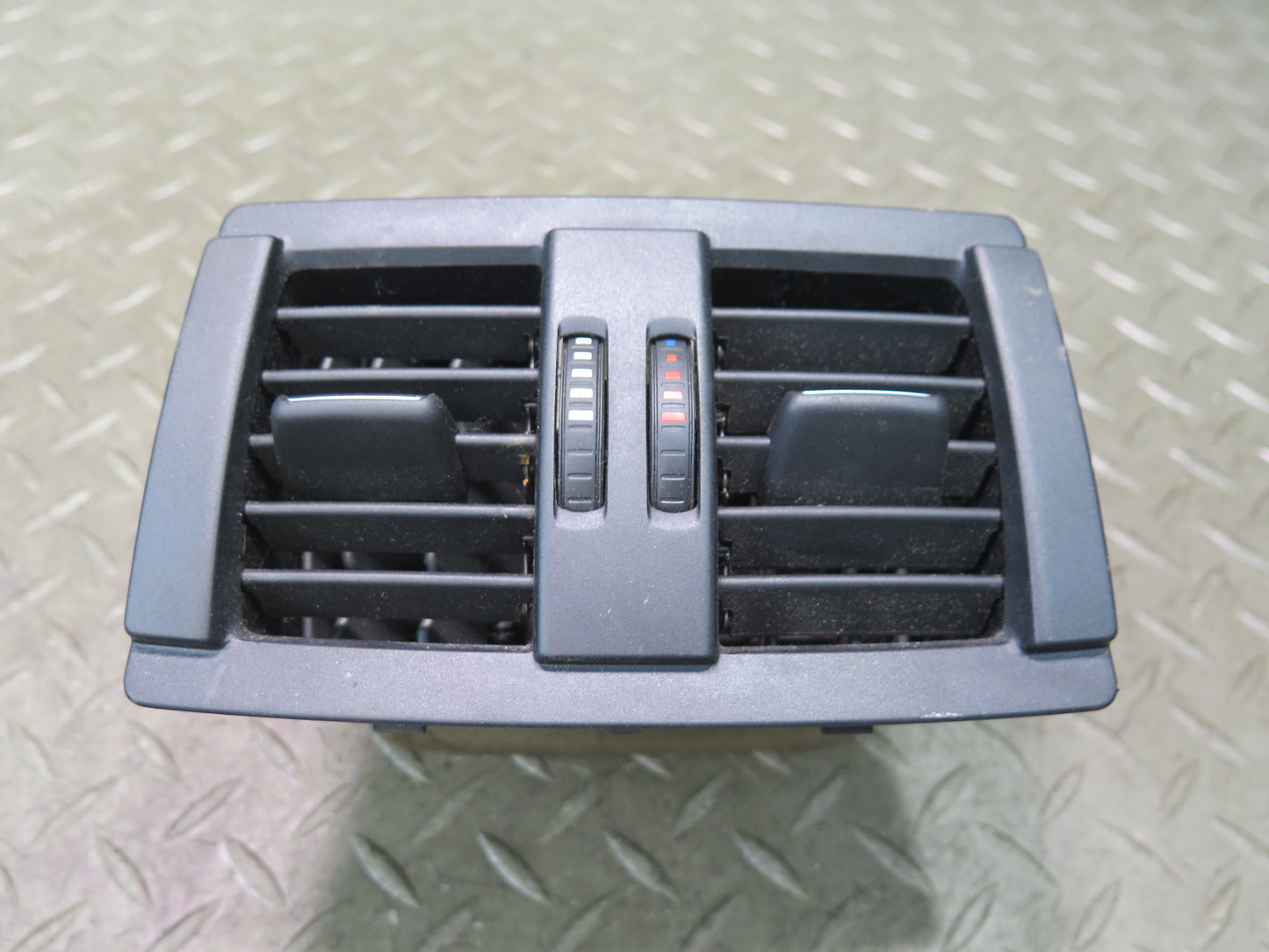 2012-2020 BMW F30 F82 F83 M4 Rear Center Console A/C Heater Air Vent Grille