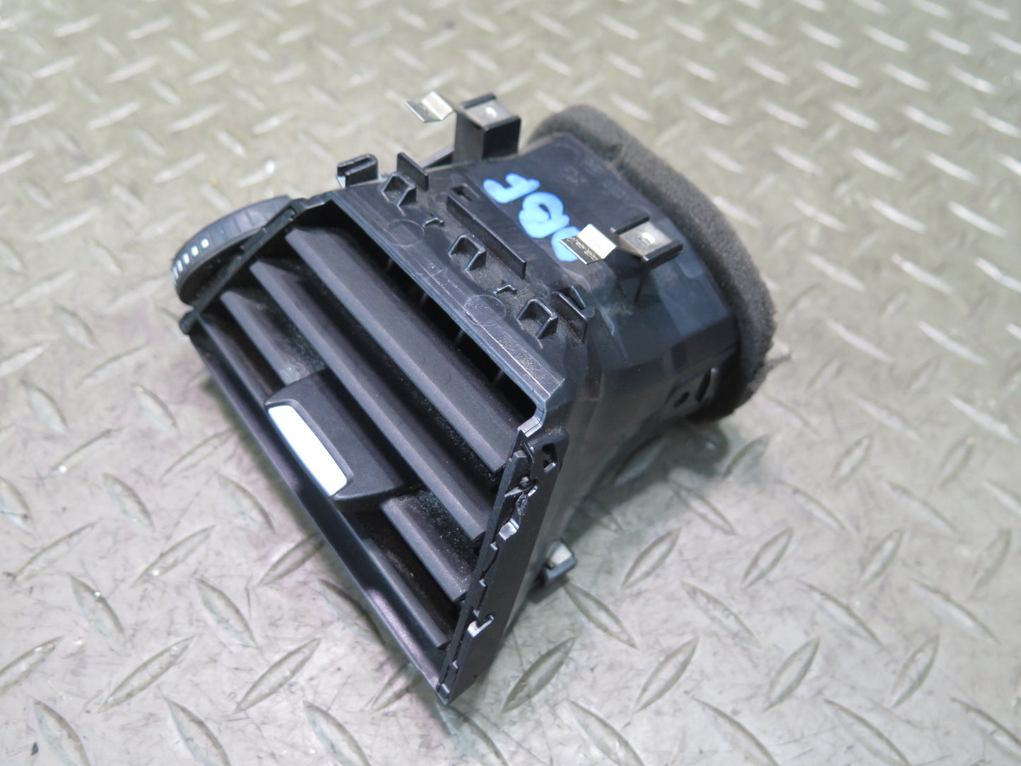 2012-2016 BMW F30 F82 F83 M4 Front Right Side Dash A/C Heater Air Vent Grille