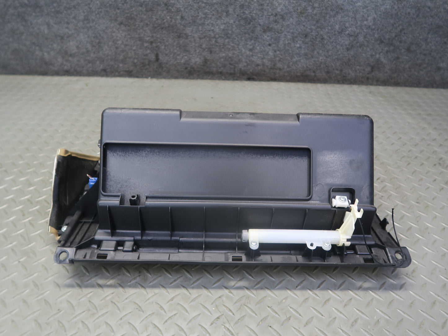 06-07  Lexus UZZ40L SC430 Dash Glove Box Compartment Storage Camel OEM