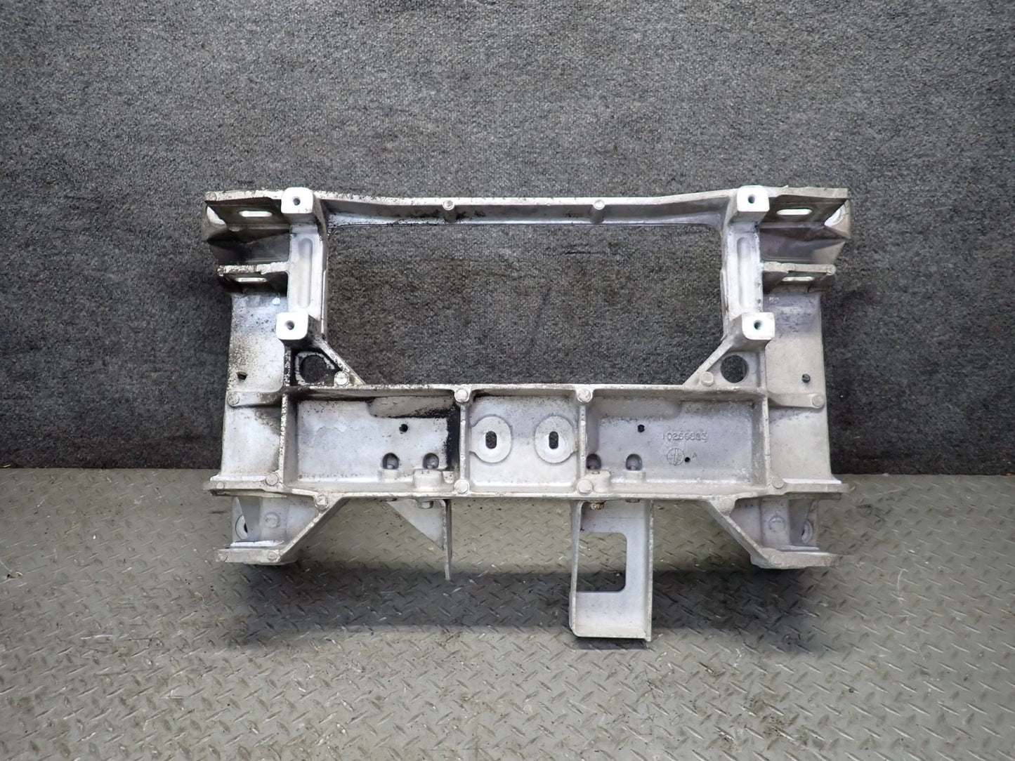 97-98 Chevrolet Corvette C5 Rear Suspension Subframe Crossmember Carrier 45K OEM
