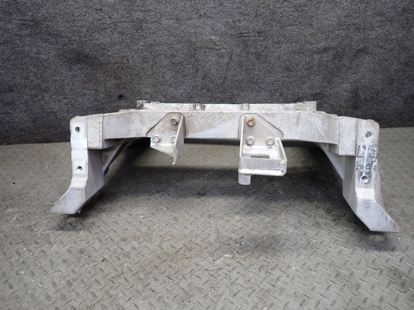 97-98 Chevrolet Corvette C5 Rear Suspension Subframe Crossmember Carrier 45K OEM