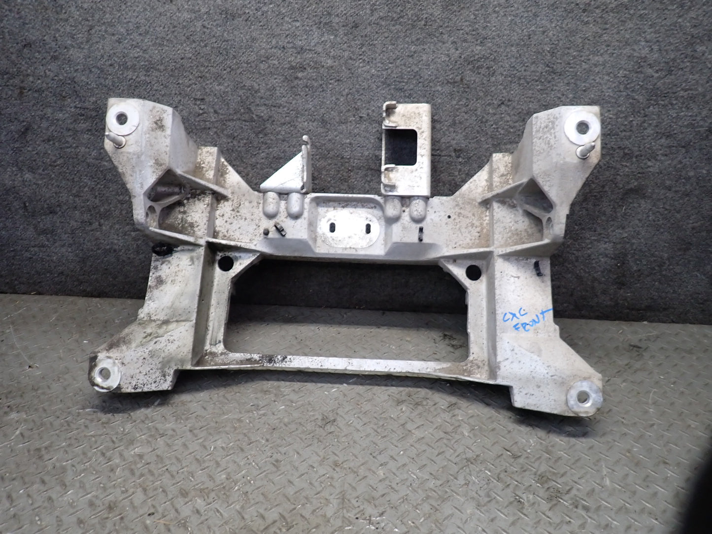 97-98 Chevrolet Corvette C5 Rear Suspension Subframe Crossmember Carrier 45K OEM