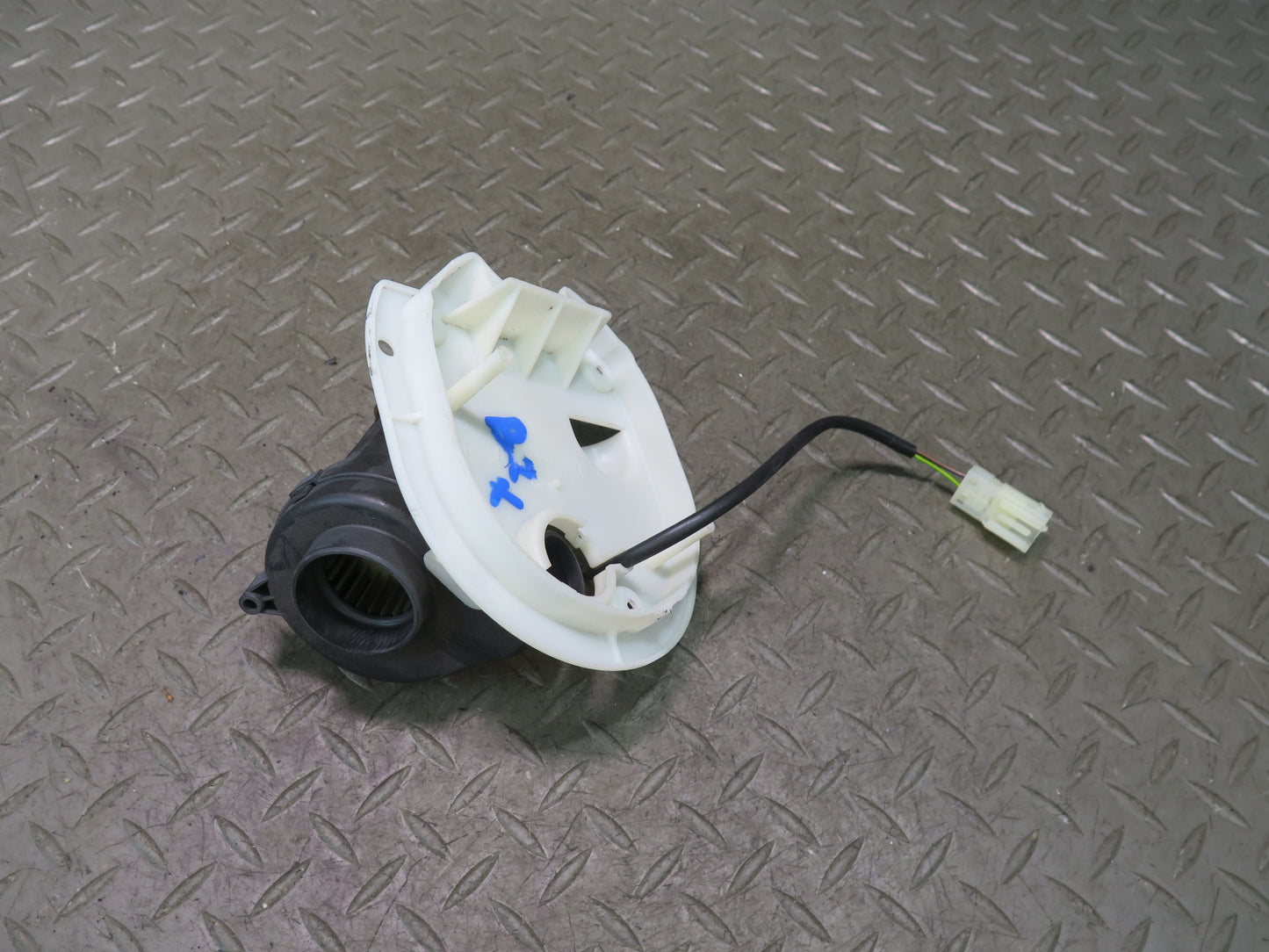 03-08 BMW E86 E85 Z4 Engine ECU ECM Cooling Fan Blower Motor 1438062 OEM