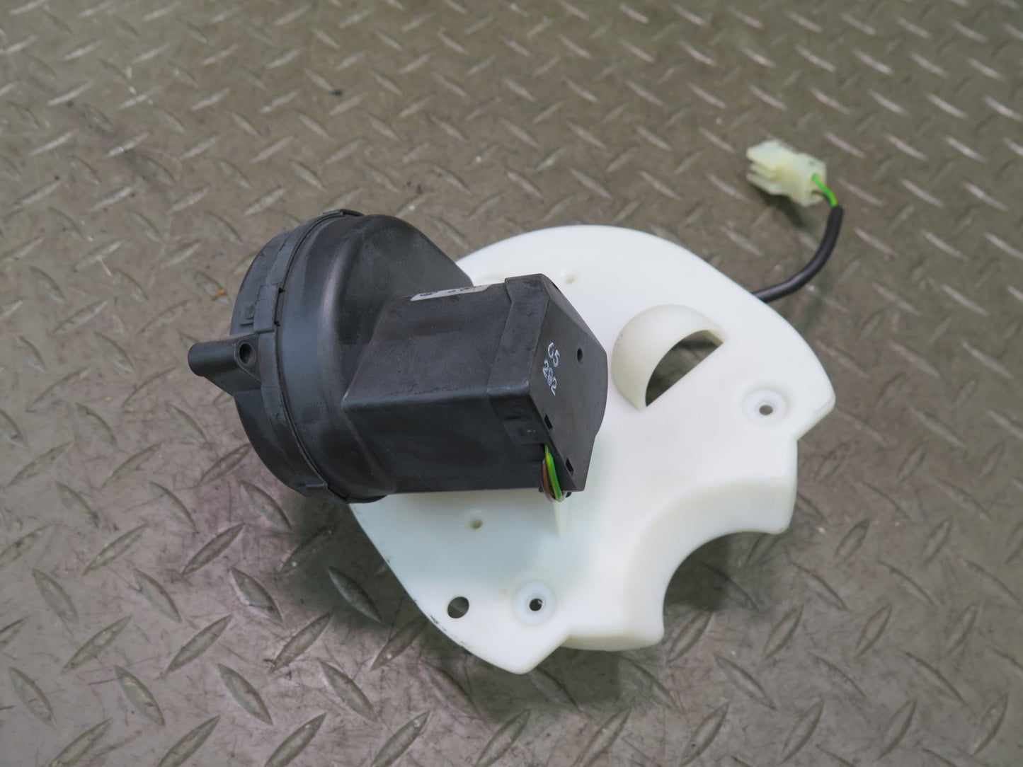 03-08 BMW E86 E85 Z4 Engine ECU ECM Cooling Fan Blower Motor 1438062 OEM