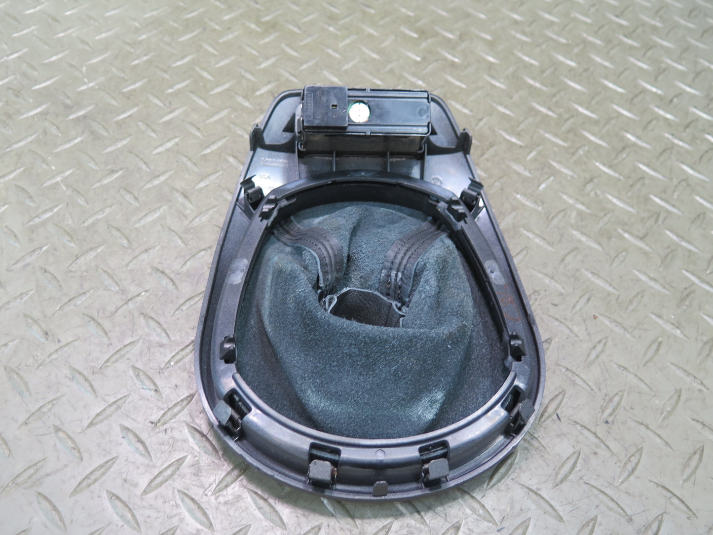 03-04 BMW E85 Z4 M/T Gear Shifter Boot w Trim & Insert Assembly OEM