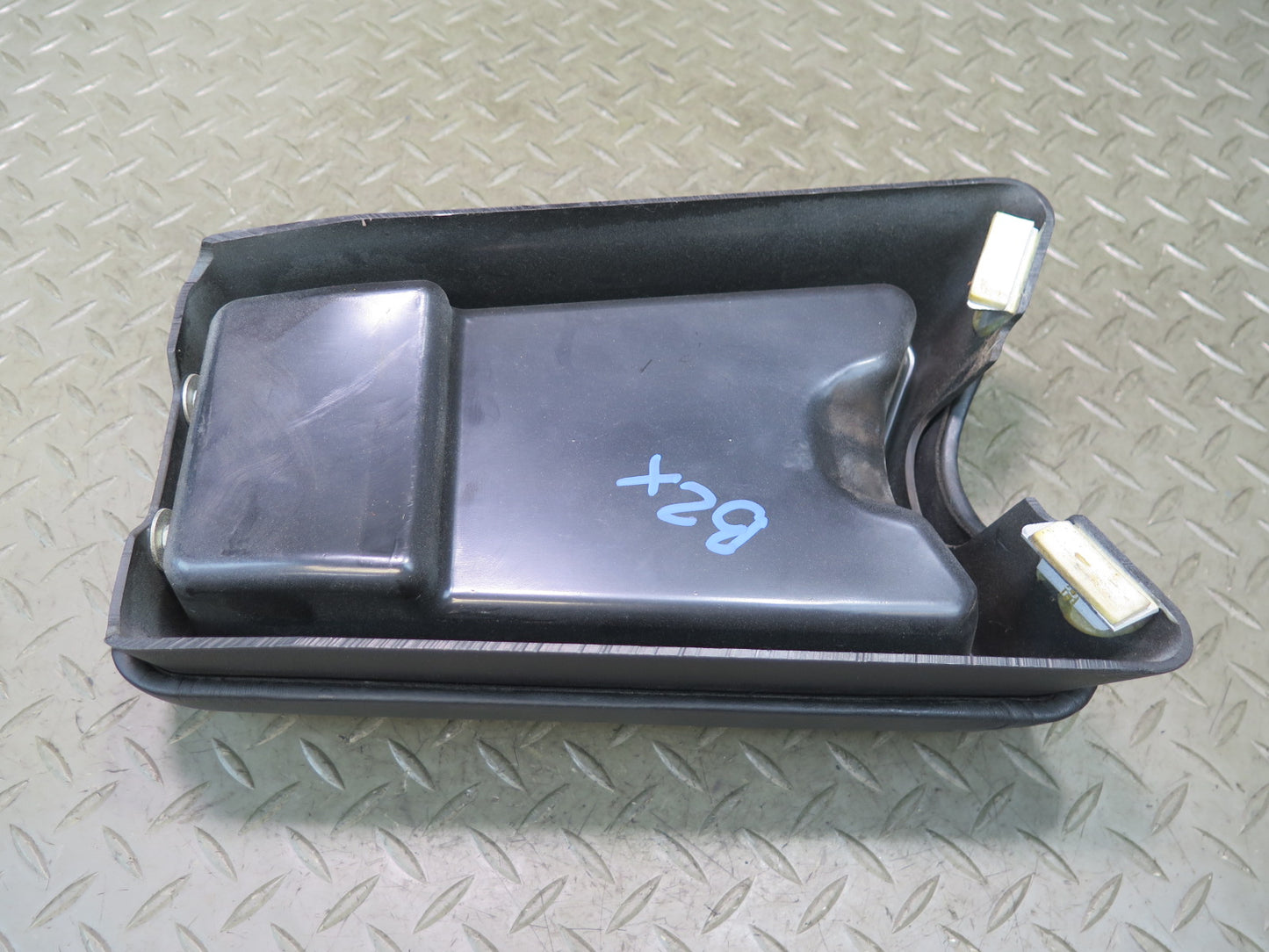 03-08 BMW E85 Z4 Center Console Leather Armrest Black OEM