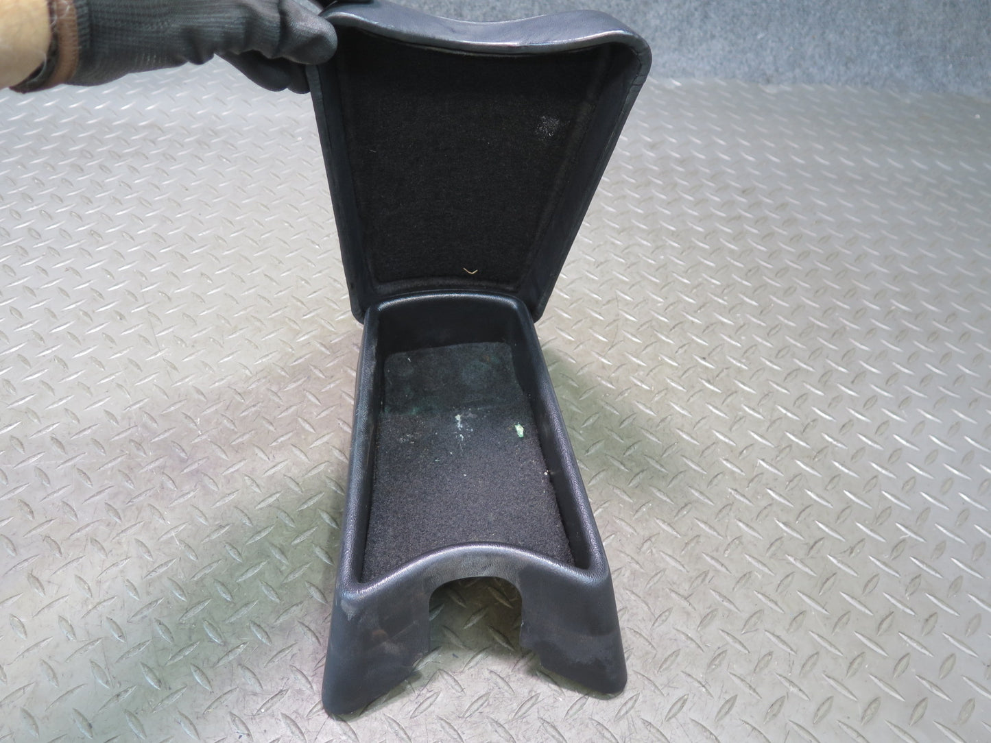 03-08 BMW E85 Z4 Center Console Leather Armrest Black OEM