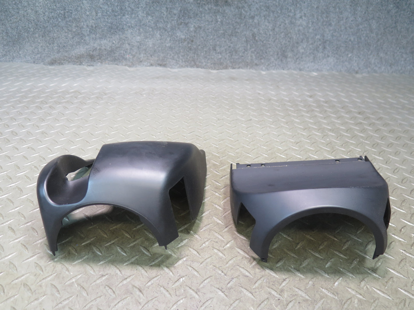 03-08 BMW E85 Z4 Steering Column Upper & Lower Trim Cover Panel Black OEM