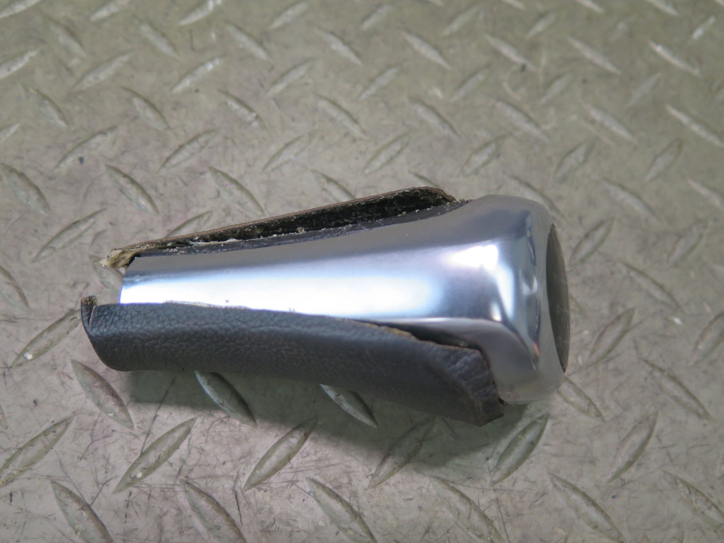 03-08 BMW E85 Z4 M/T Manual Transmission Shifter Leather Knob OEM