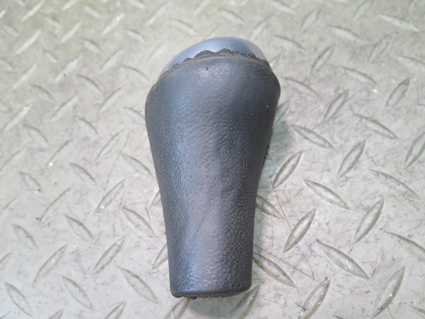 03-08 BMW E85 Z4 M/T Manual Transmission Shifter Leather Knob OEM