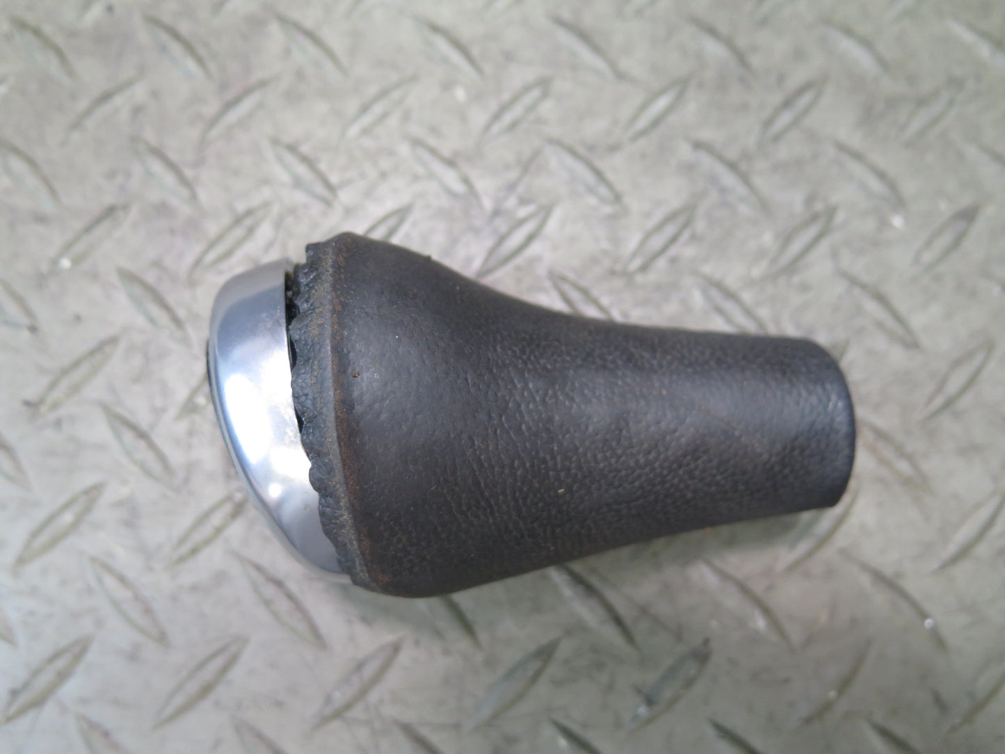 03-08 BMW E85 Z4 M/T Manual Transmission Shifter Leather Knob OEM