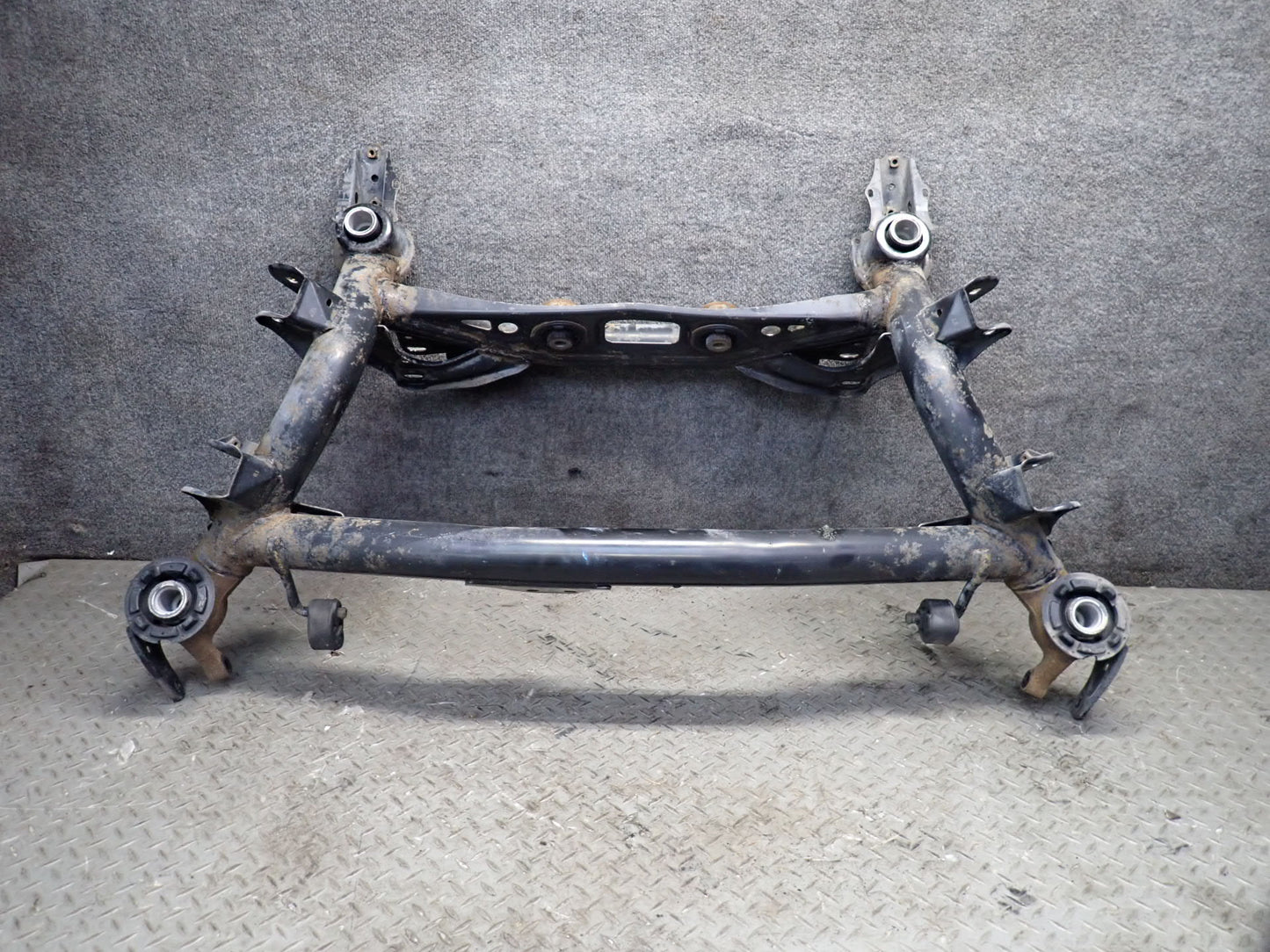 95-97 Toyota UCF20 Celsior 4.0L Rear Suspension Subframe Crossmember 116K OEM