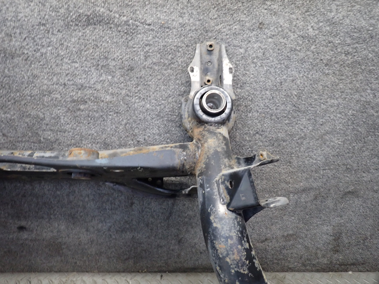 95-97 Toyota UCF20 Celsior 4.0L Rear Suspension Subframe Crossmember 116K OEM