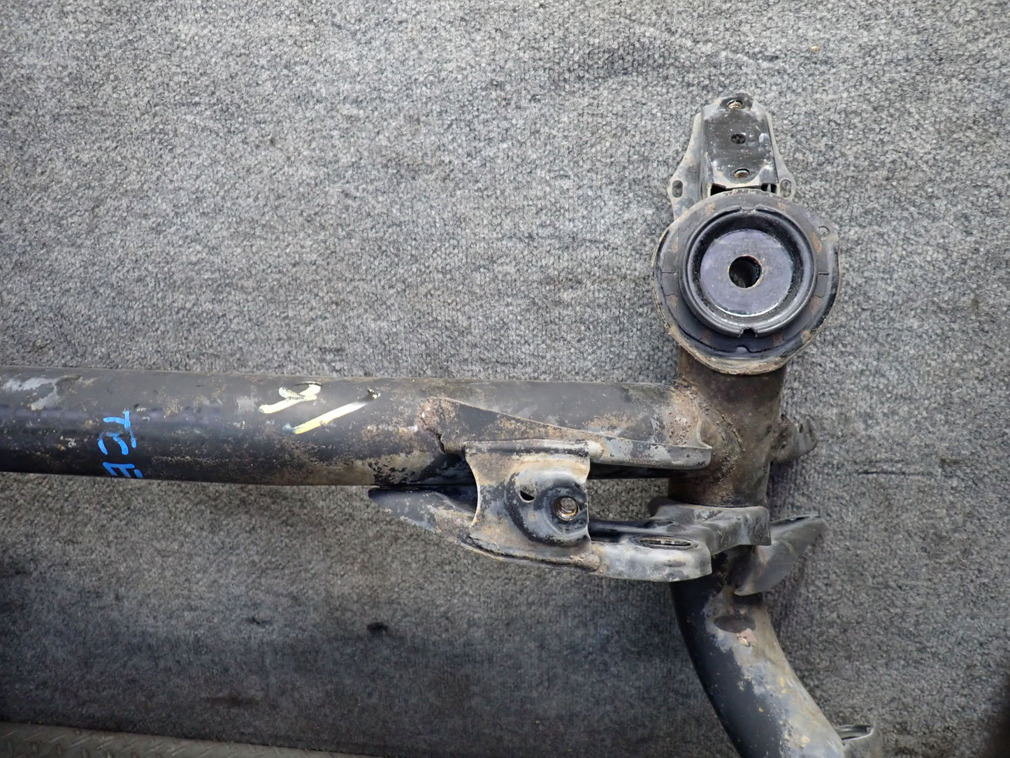 95-97 Toyota UCF20 Celsior 4.0L Rear Suspension Subframe Crossmember 116K OEM