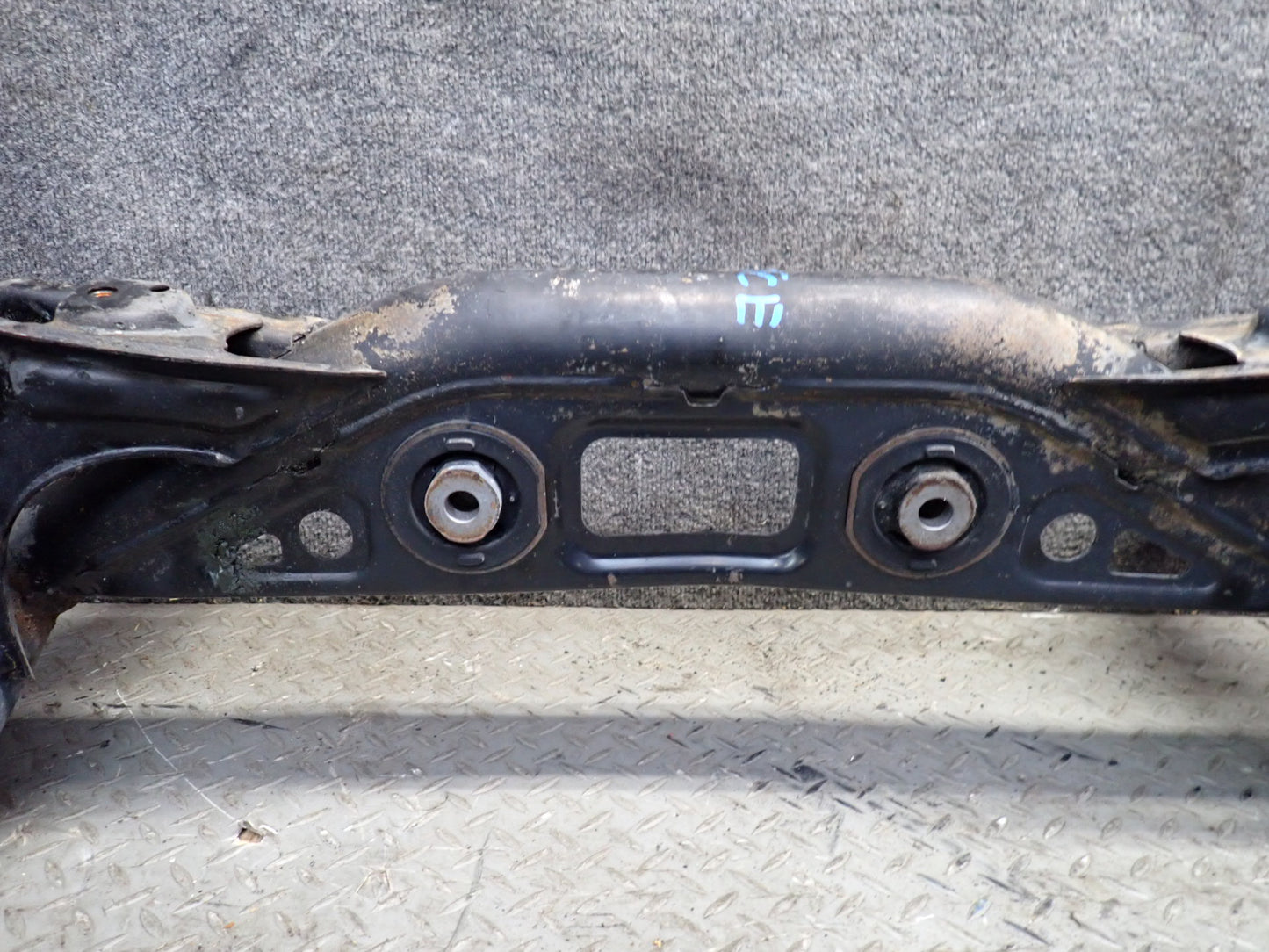 95-97 Toyota UCF20 Celsior 4.0L Rear Suspension Subframe Crossmember 116K OEM