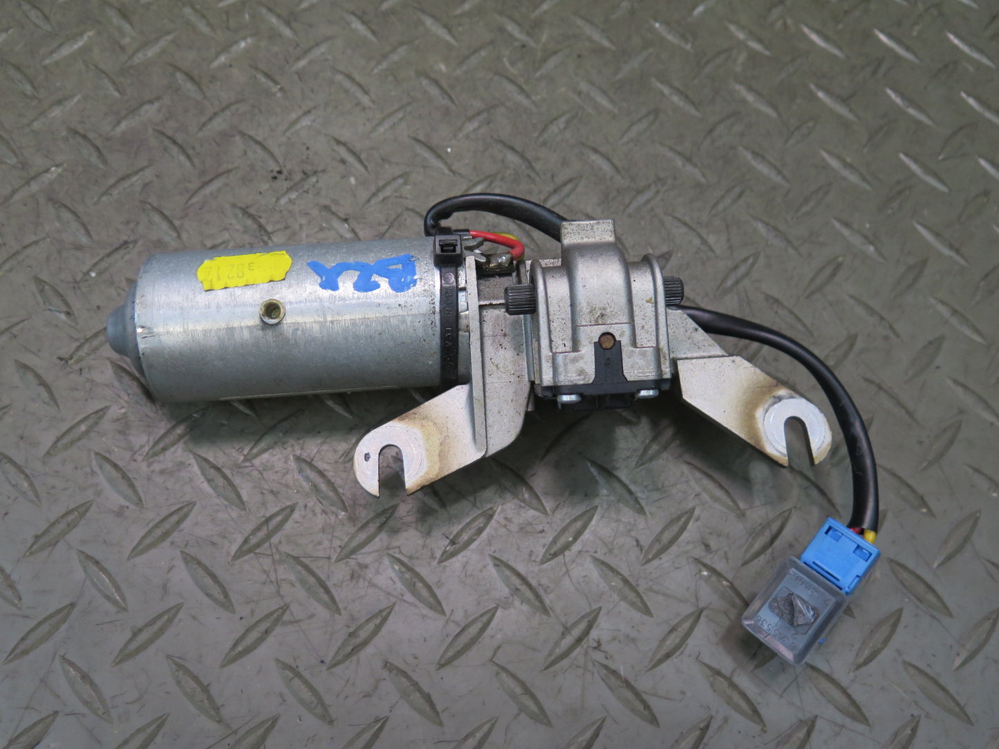 03-08 BMW E85 Z4 Convertible Roof TOP Lock Latch Motor Drive 8370816 OEM