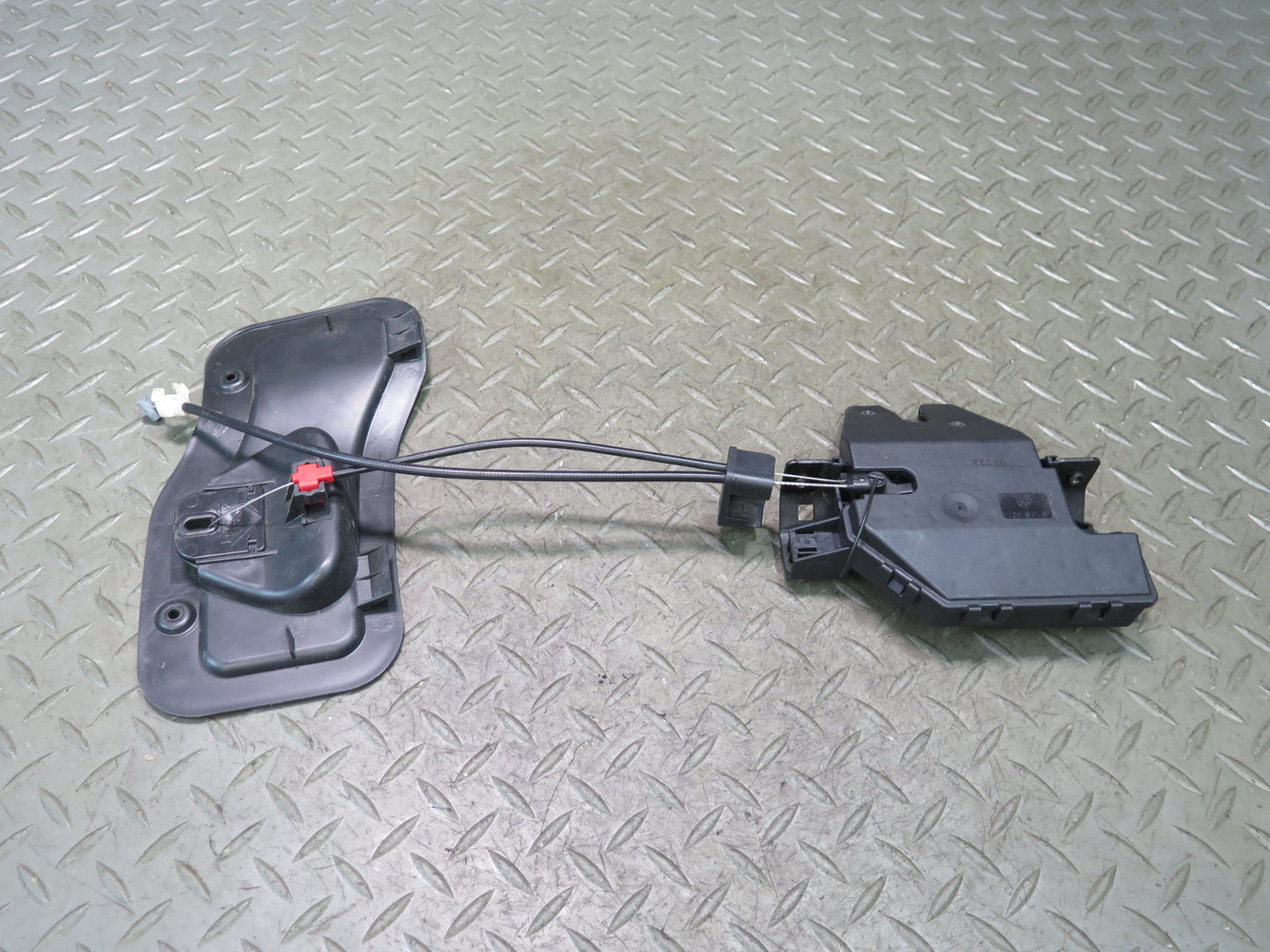 03-08 BMW E85 Z4 Rear Trunk Lock Latch Actuator w Release & Recessed Handle OEM