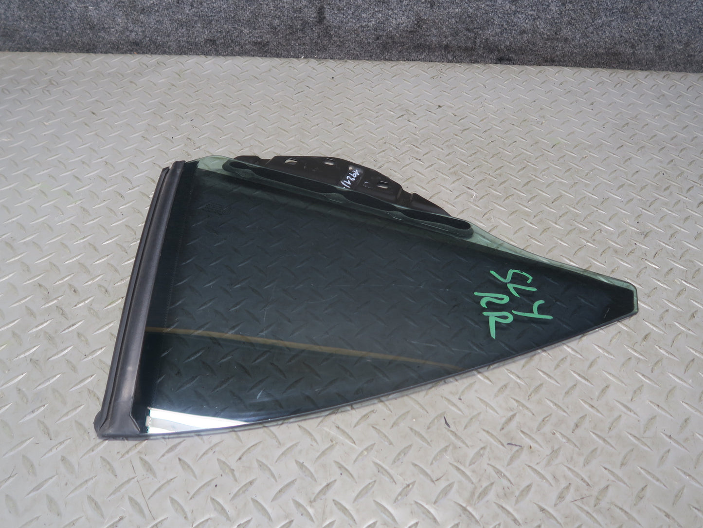 13-20 Mercedes R231 SL550 Convertible Rear Right Quarter Glass Window OEM