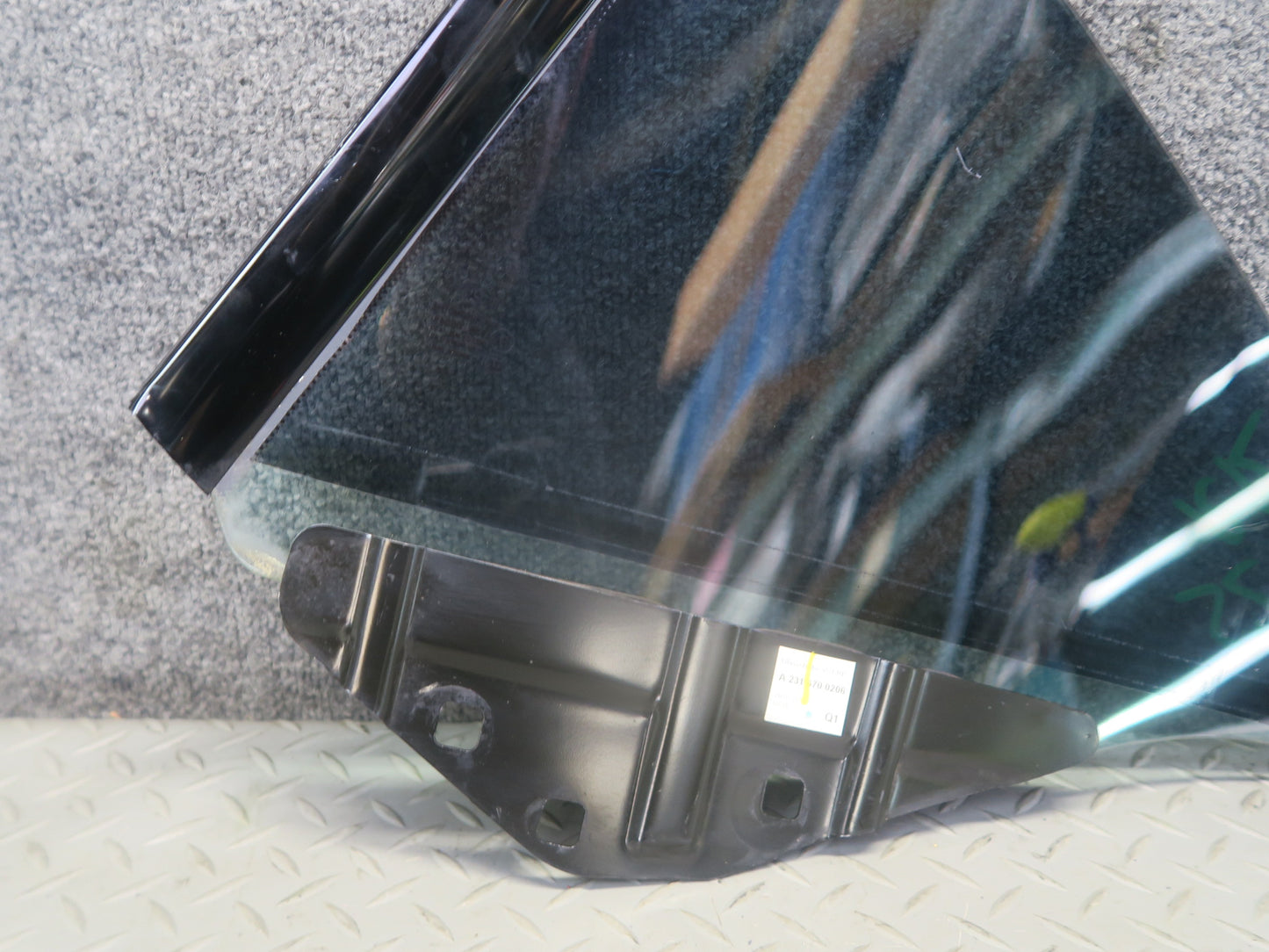 13-20 Mercedes R231 SL550 Convertible Rear Right Quarter Glass Window OEM