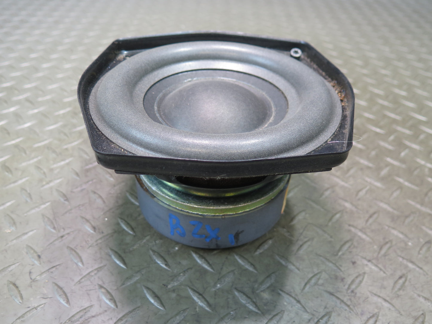 03-08 BMW E85 Z4 Set of 2 Rear TOP Hi-fi Subwoofer Speaker 6915841 OEM