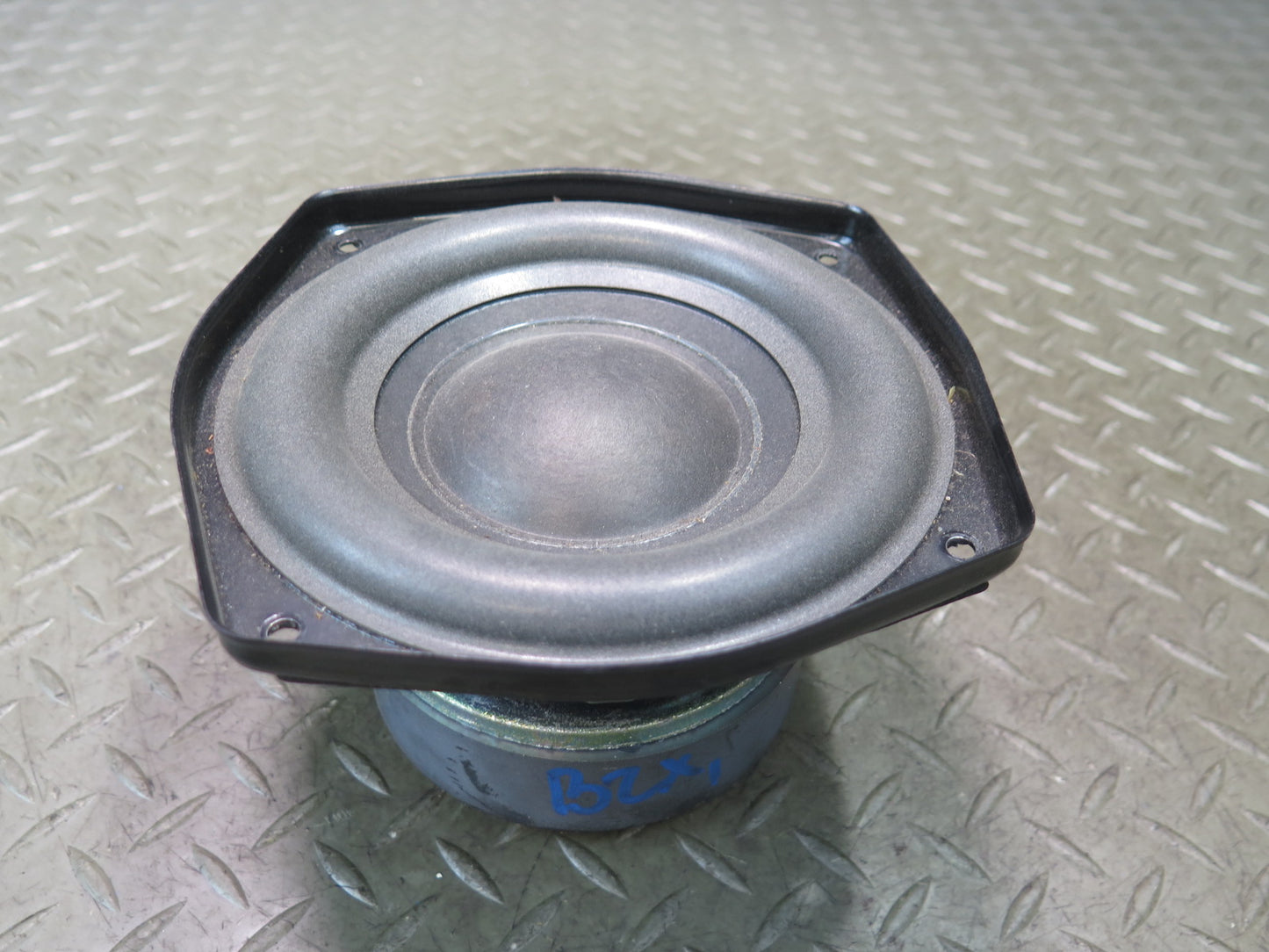03-08 BMW E85 Z4 Set of 2 Rear TOP Hi-fi Subwoofer Speaker 6915841 OEM