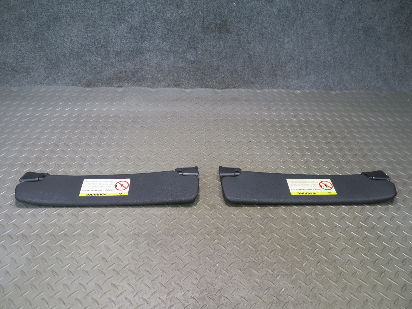 03-08 BMW E85 Z4 Convertible Set of 2 Front Left & Right Sun Visor Black OEM