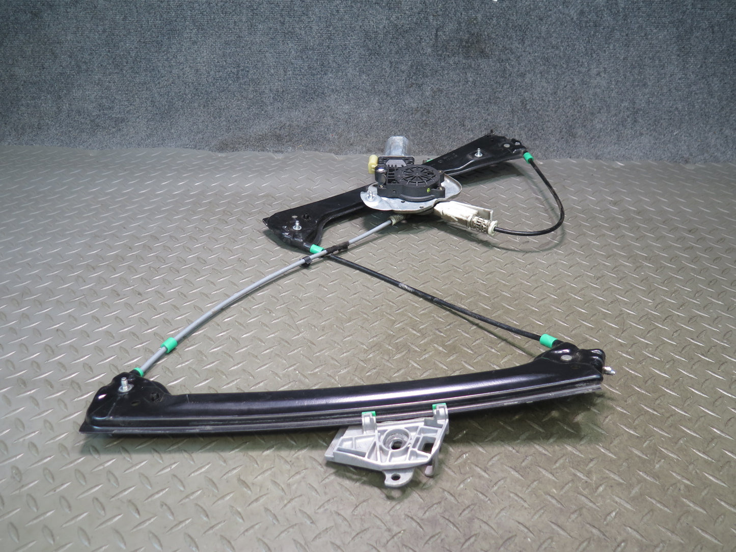 03-08 BMW E86 E85 Z4 Left Door Window Regulator w Motor 7013753 OEM