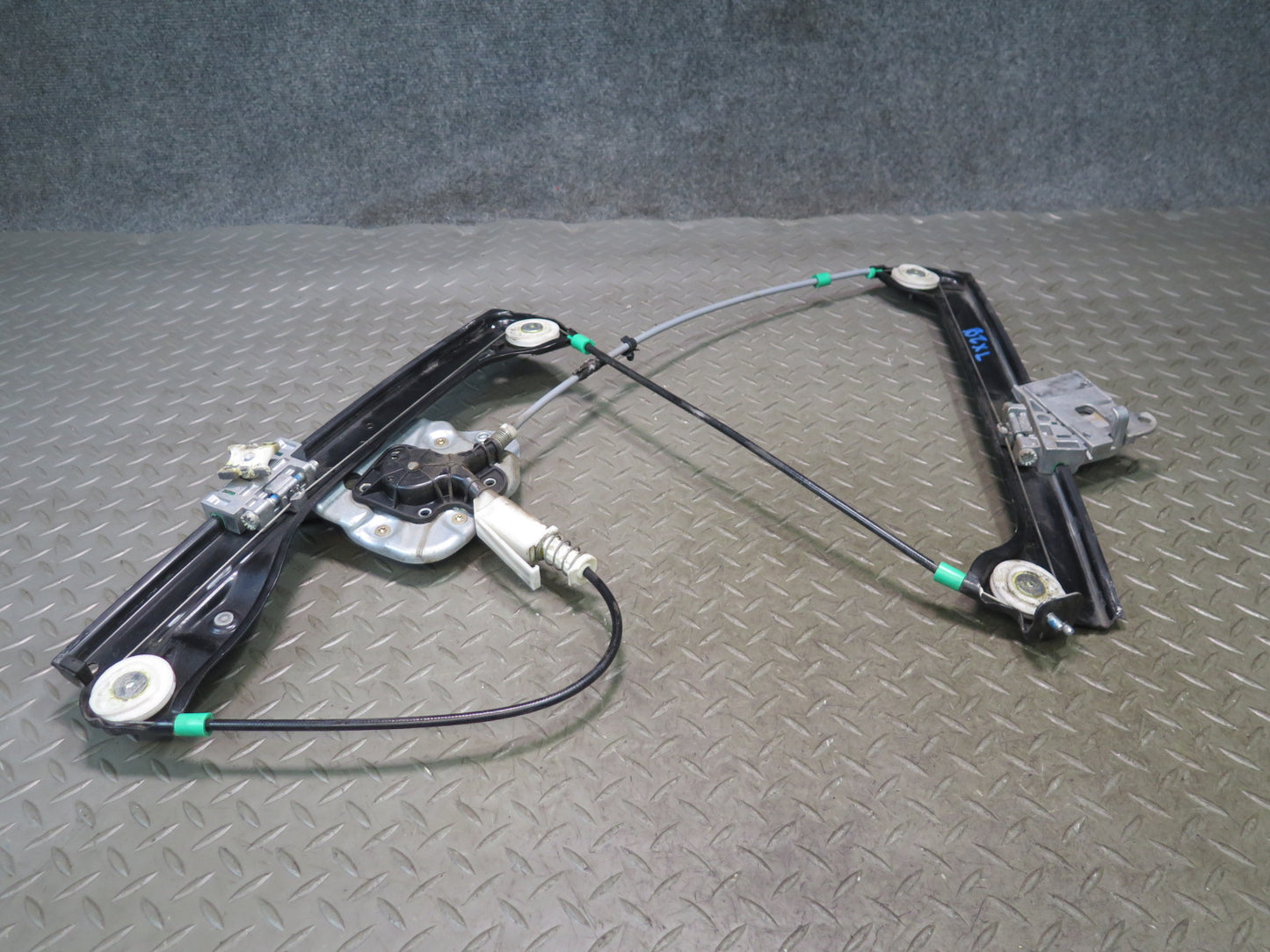 03-08 BMW E86 E85 Z4 Left Door Window Regulator w Motor 7013753 OEM