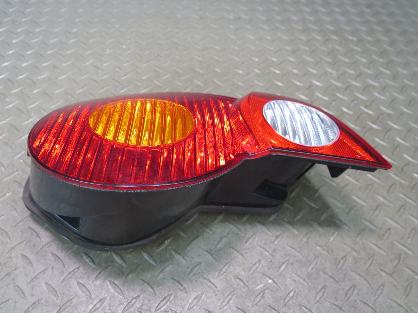 03-05 BMW E85 Z4 Set of 2 Rear Left & Right Tail Light Lamp OEM