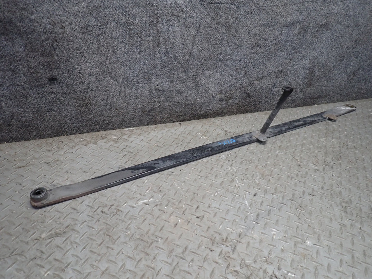 03-08 BMW E85 Z4 Set of 2 Rear Suspension Subframe Support Rail Bracket OEM