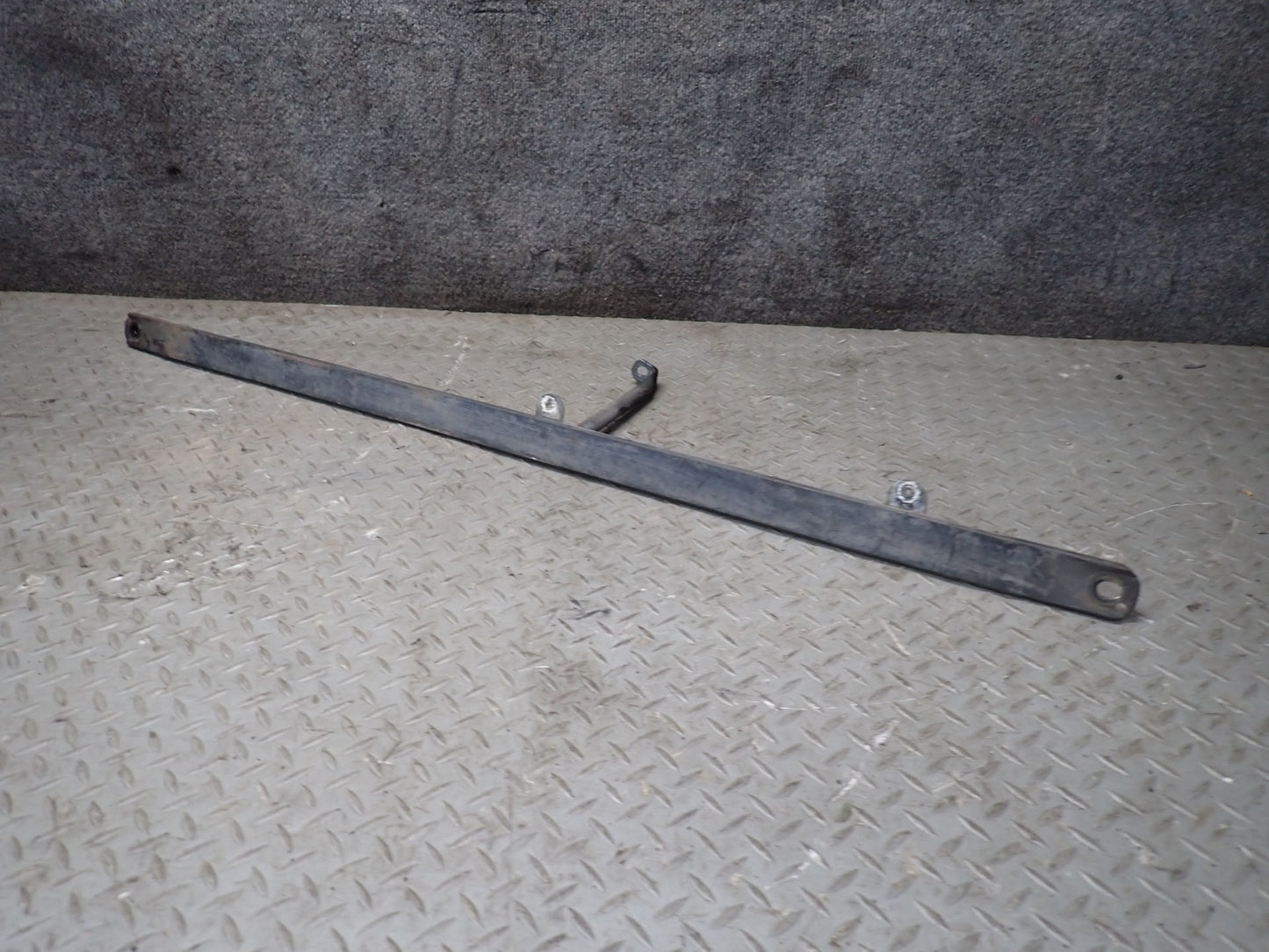 03-08 BMW E85 Z4 Set of 2 Rear Suspension Subframe Support Rail Bracket OEM