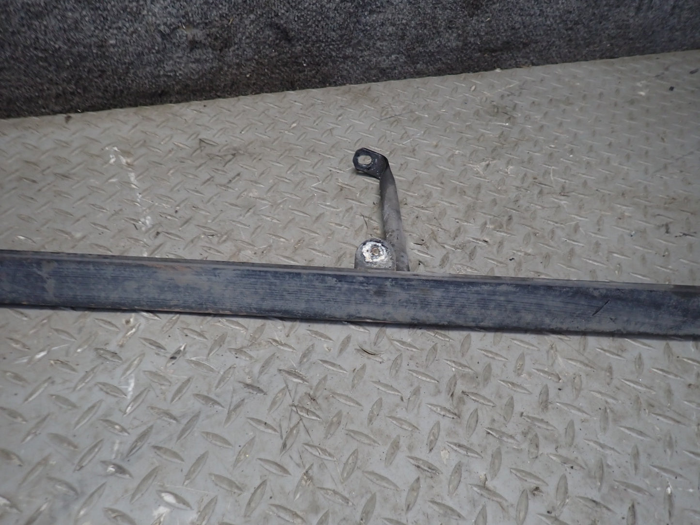 03-08 BMW E85 Z4 Set of 2 Rear Suspension Subframe Support Rail Bracket OEM