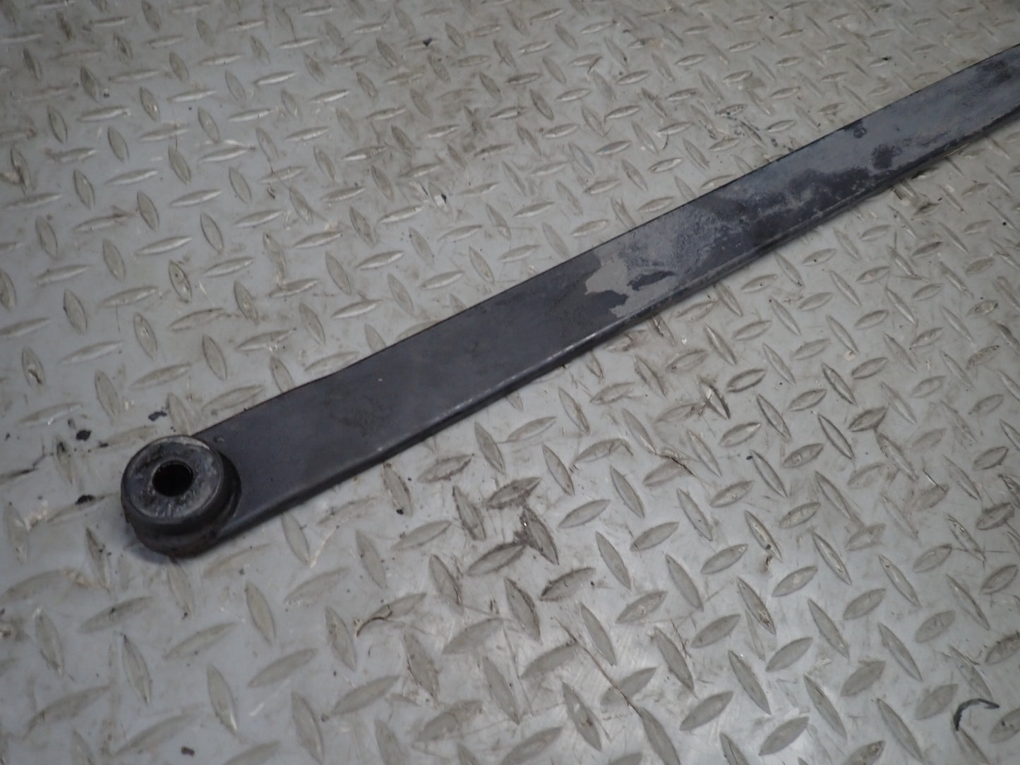 03-08 BMW E85 Z4 Set of 2 Rear Suspension Subframe Support Rail Bracket OEM