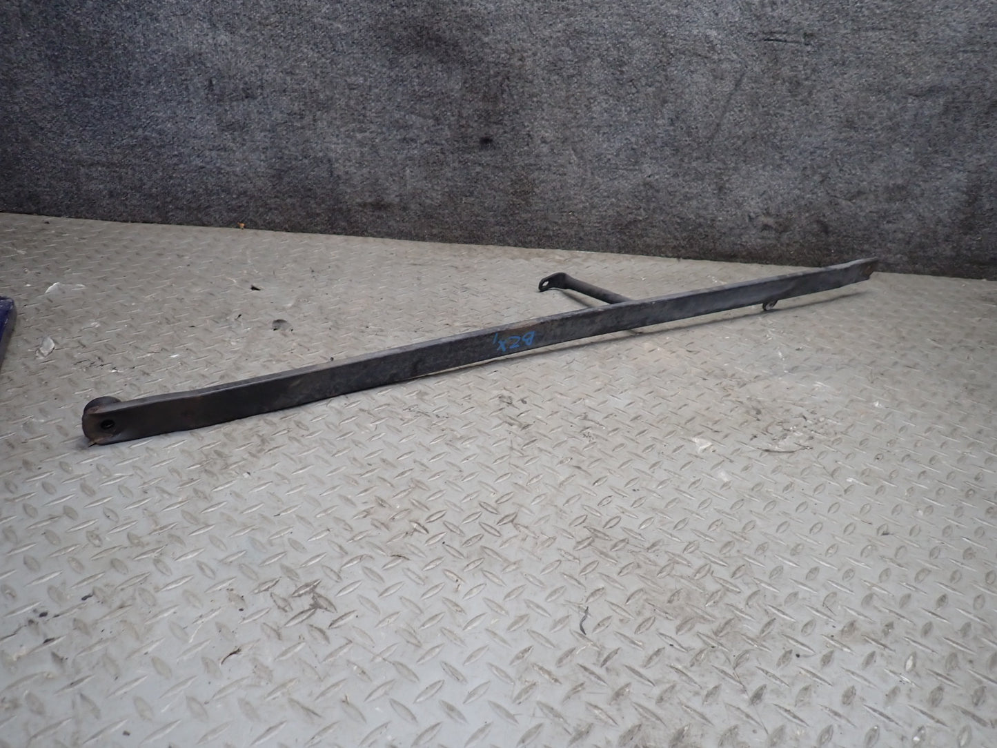 03-08 BMW E85 Z4 Set of 2 Rear Suspension Subframe Support Rail Bracket OEM
