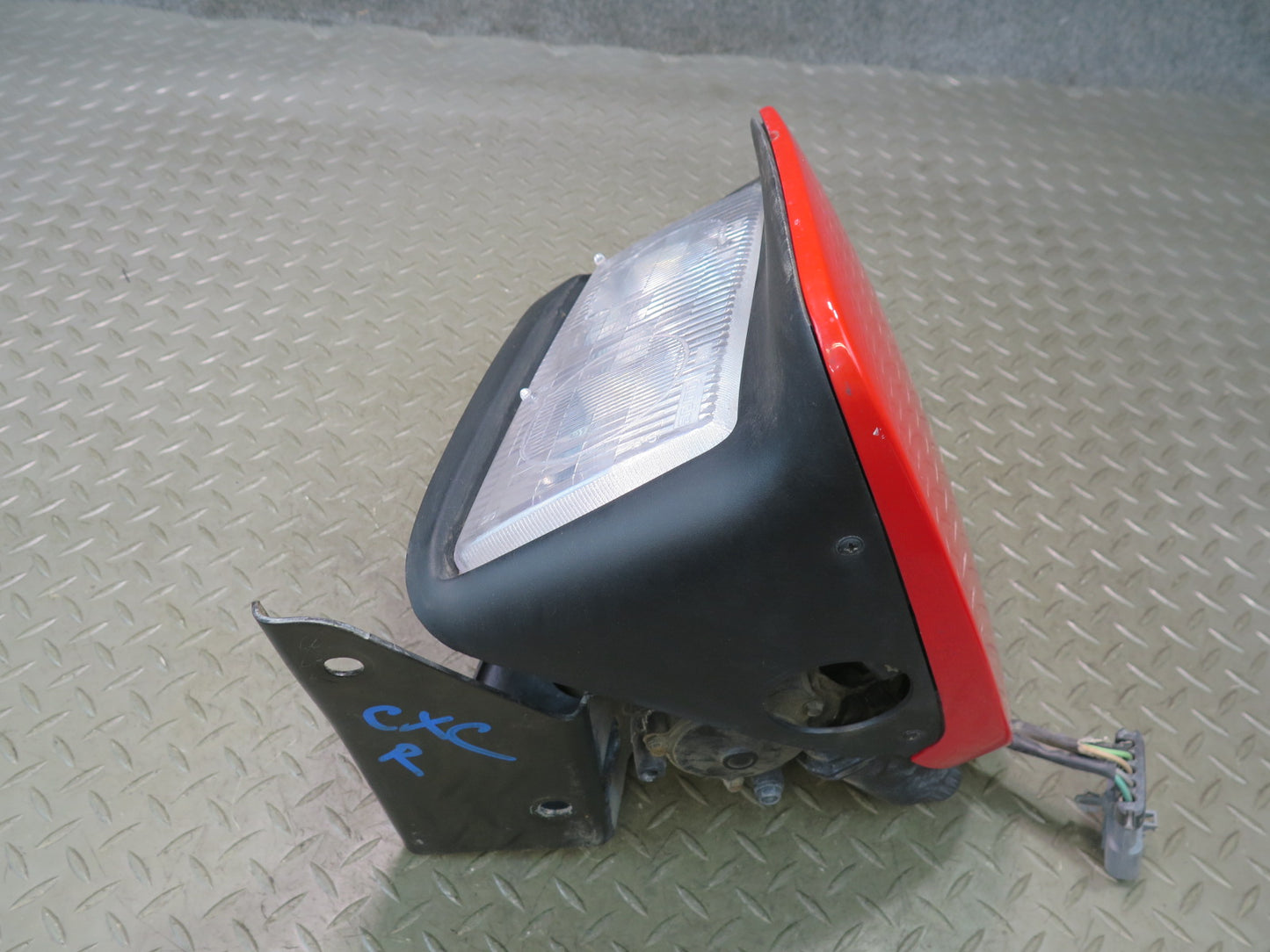 97-04 Chevrolet Corvette C5 Front Right Headlight Lamp w Motor & Cover Assy OEM