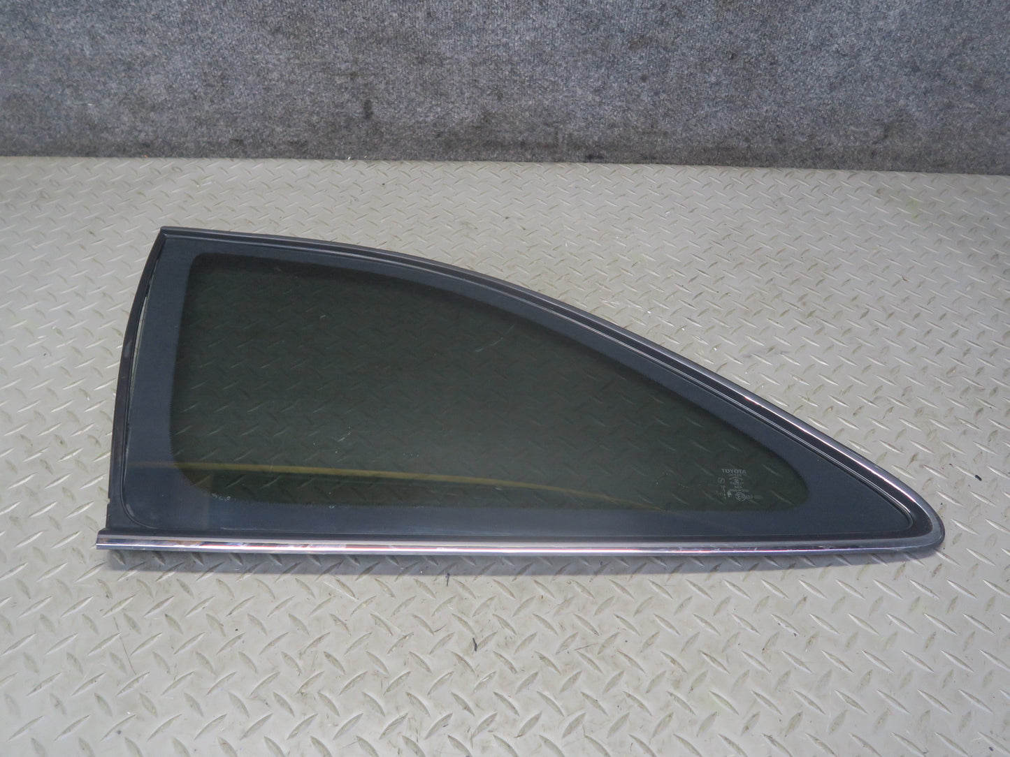 97-00 Lexus UZZ30L SC300 SC400 Rear Left Quarter Glass Window w Molding OEM