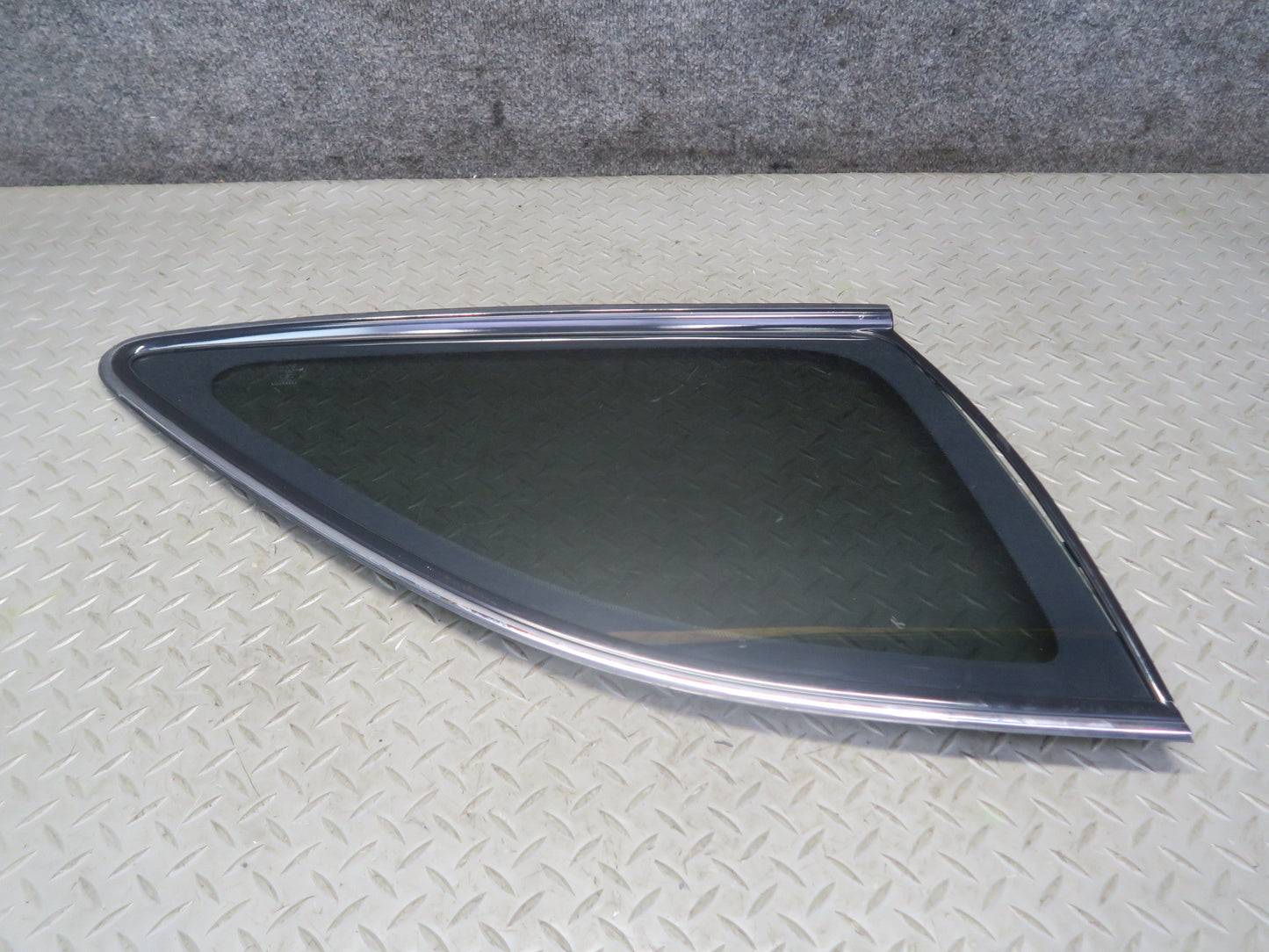 97-00 Lexus UZZ30L SC300 SC400 Rear Left Quarter Glass Window w Molding OEM