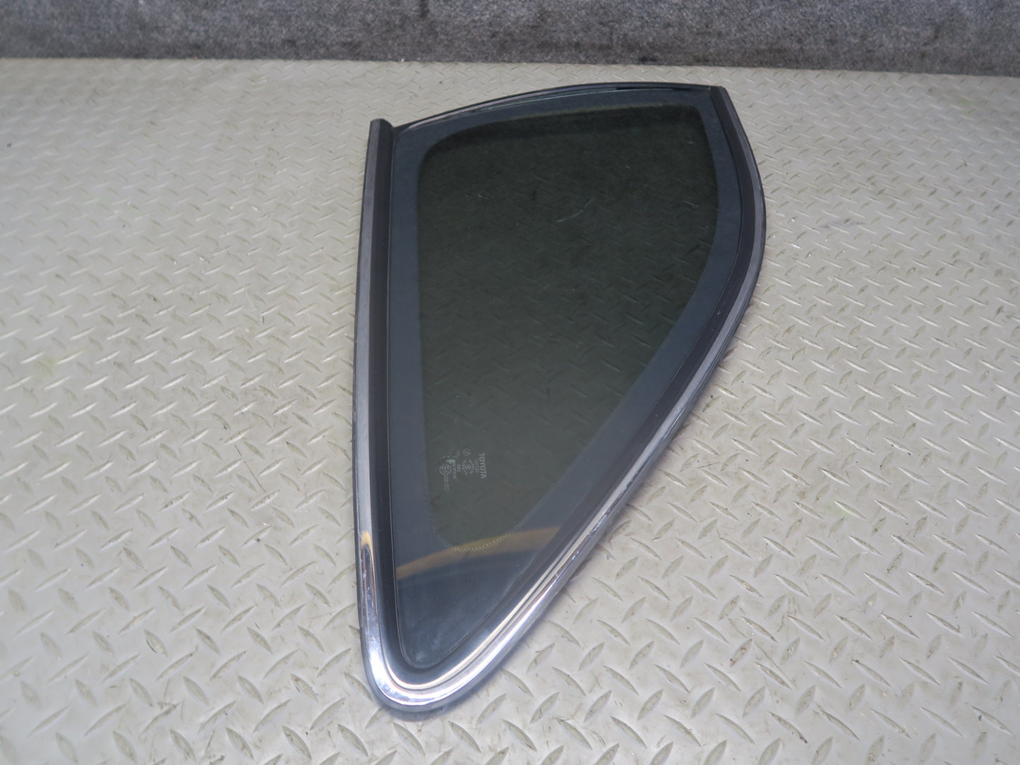 97-00 Lexus UZZ30L SC300 SC400 Rear Left Quarter Glass Window w Molding OEM